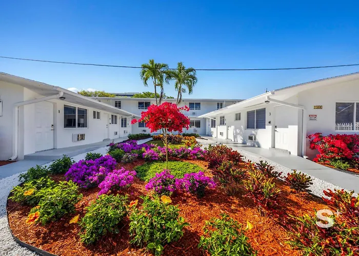 Contemporary Studio Apartment In Miami