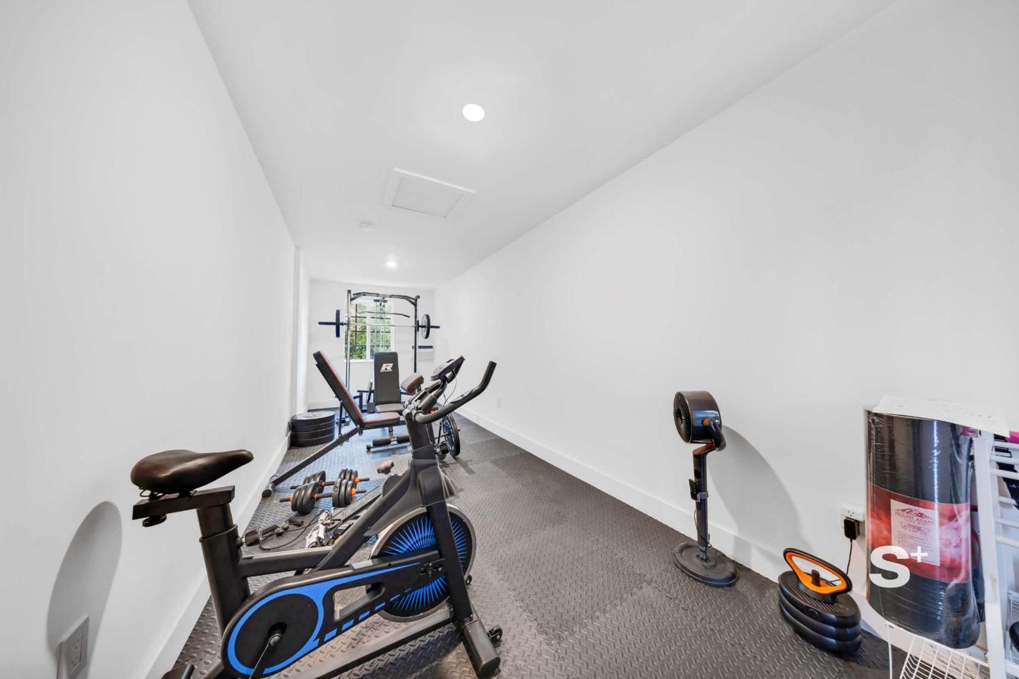 Contemporary In Apartment